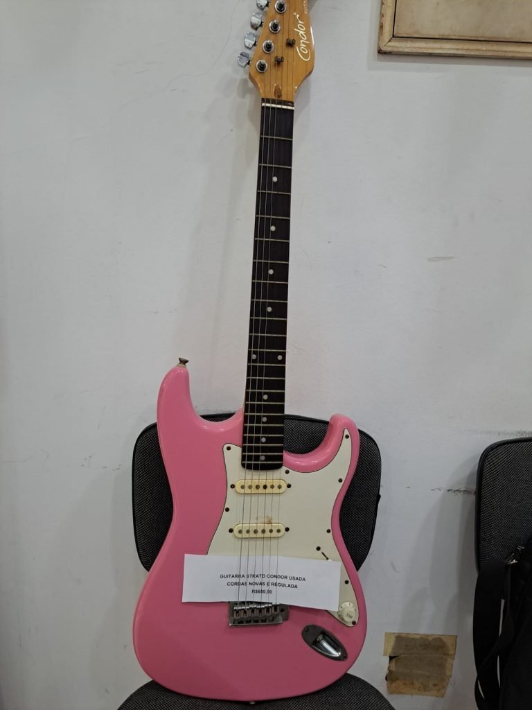 Guitarra Condor com Softly Case