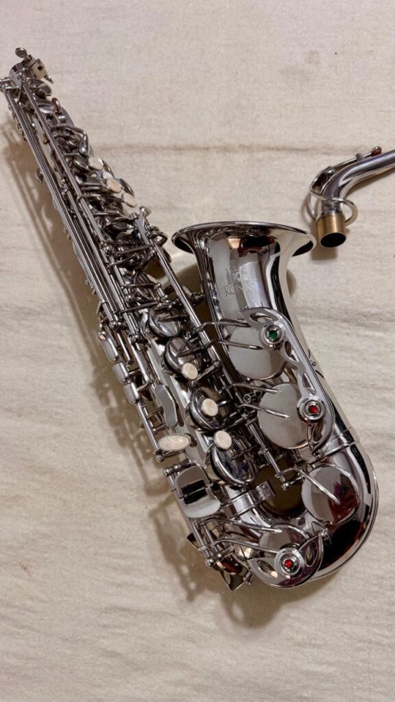Saxofone Alto Konig em Eb – Zerado