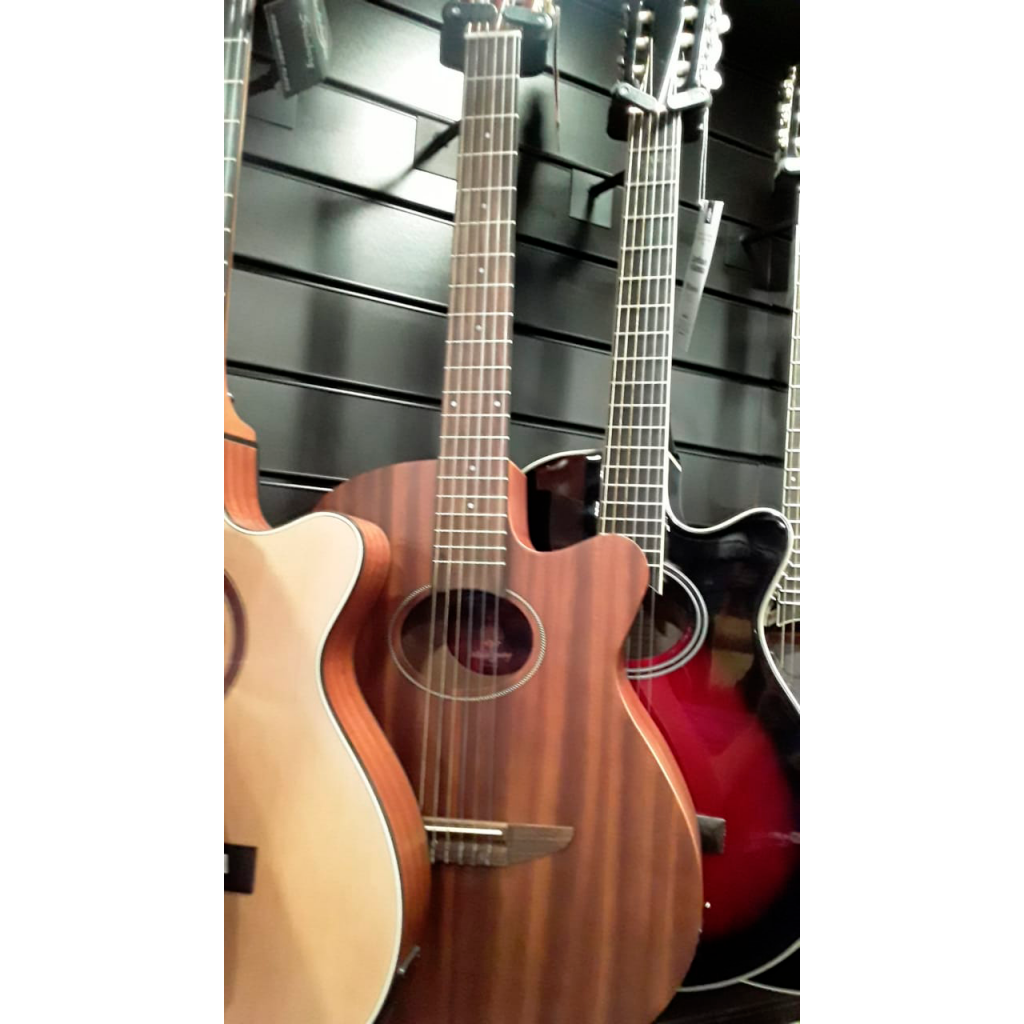 Violões Novos de Aço e Nylon Cutaway